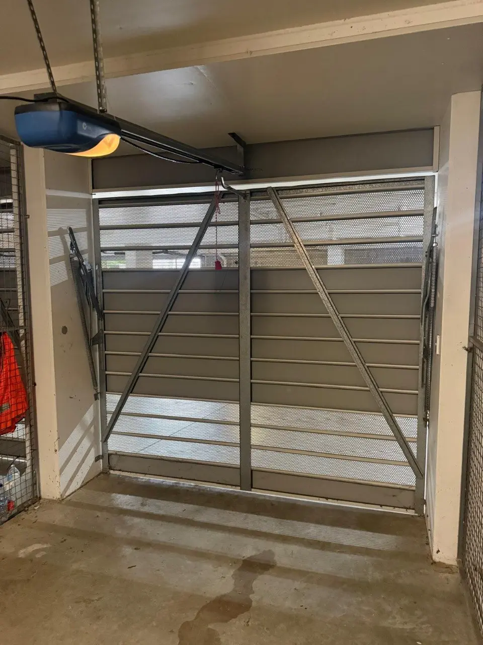 Garage Door Repairs in Oakhurst